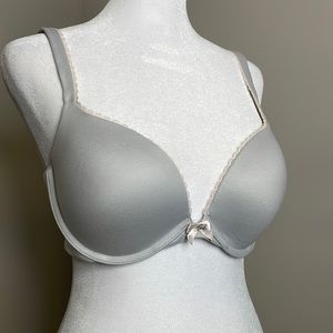 Victoria’s Secret Body by Victoria push-up bra, size 34D